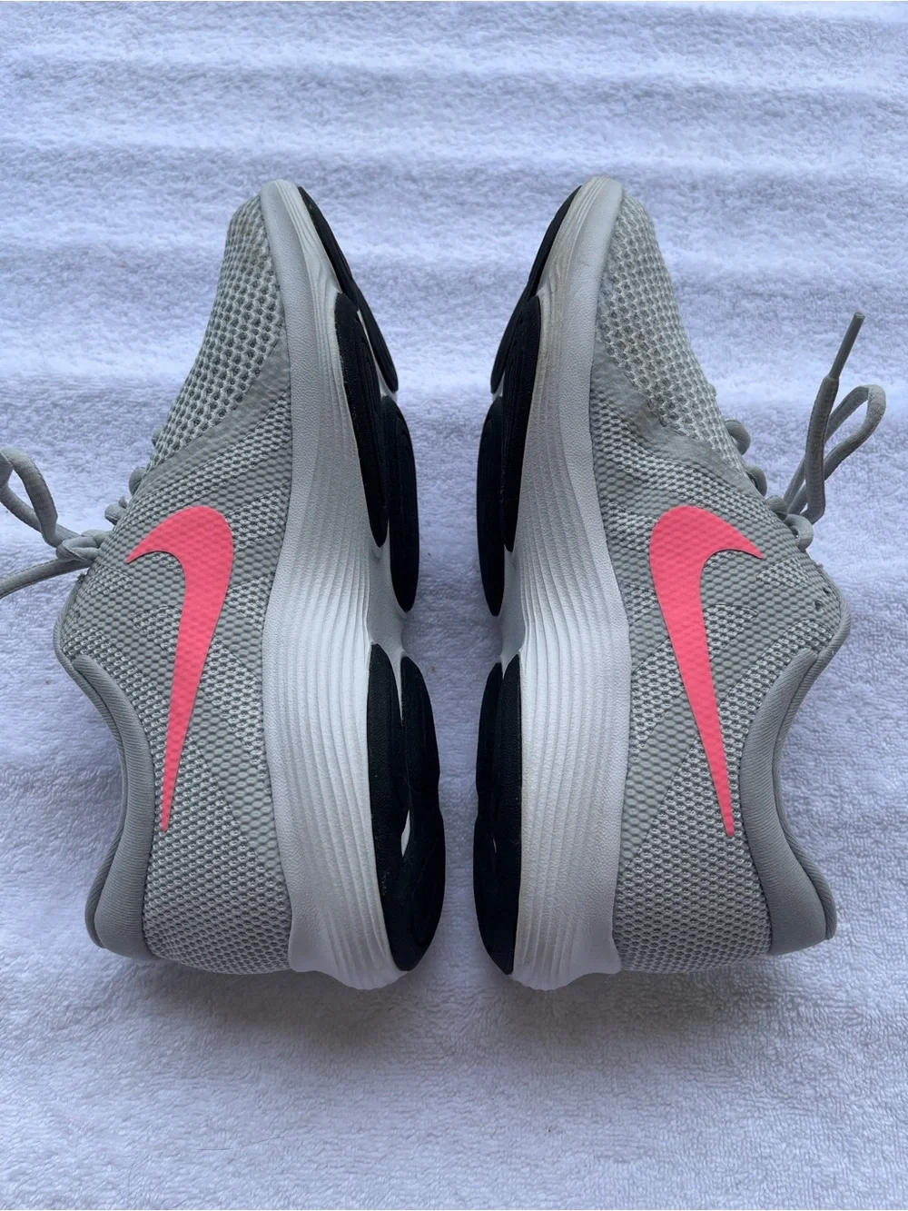Nike Revolution 4 Running Shoes – Women’s Size 10 (EU 42)